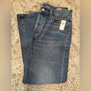 NWT Old Navy Extra High Rise Sky-Hi Straight Jeans